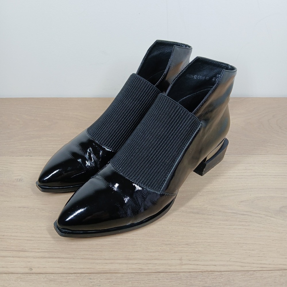 Vitto Rossi Ankle Boots Womens 9.5 Black Patent Leather Pointed Toe Block Heel